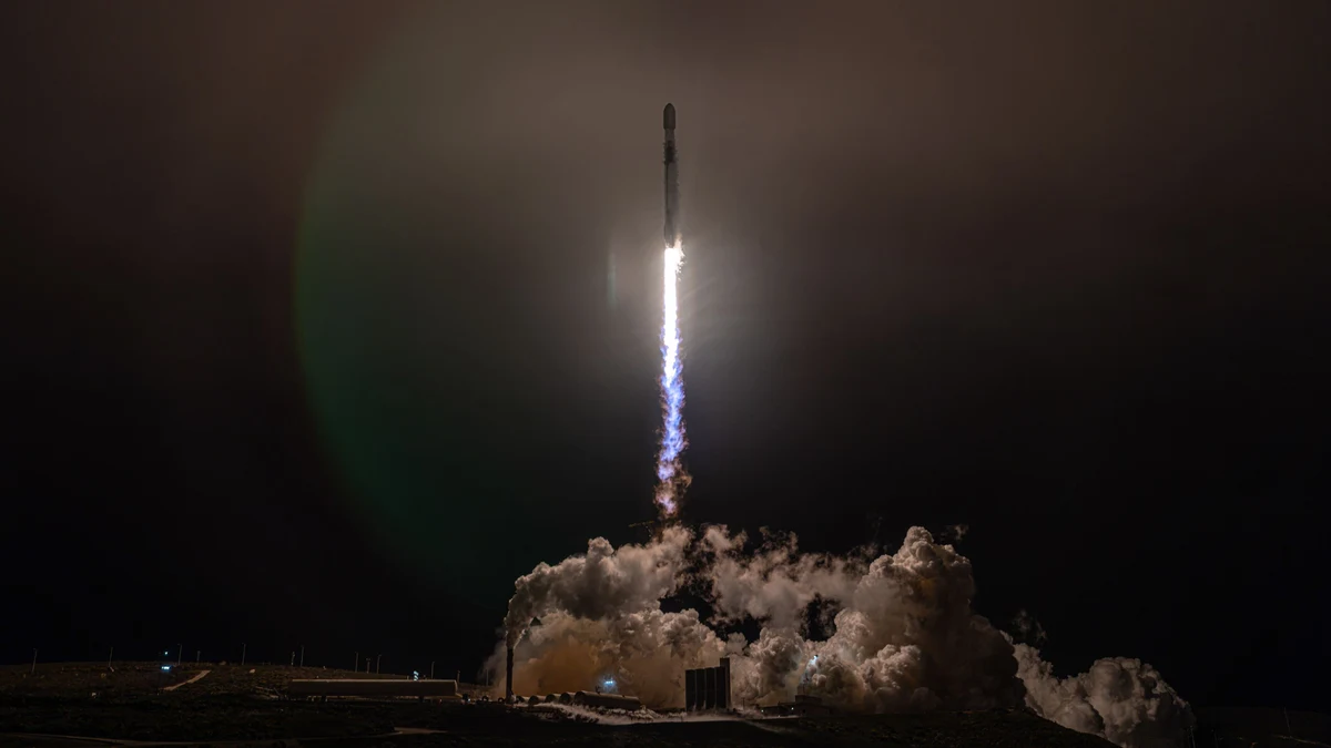 Falcon 9 lifting off from Vandenberg on the SDA T1TL-A mission.