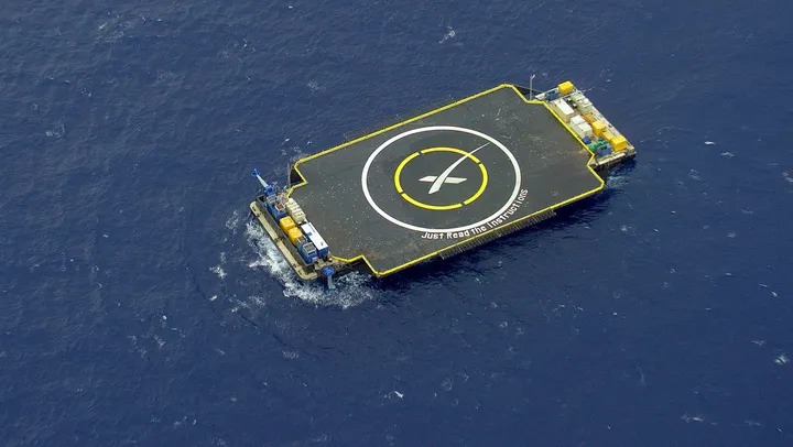 The droneship Just Read the Instructions positioned at sea